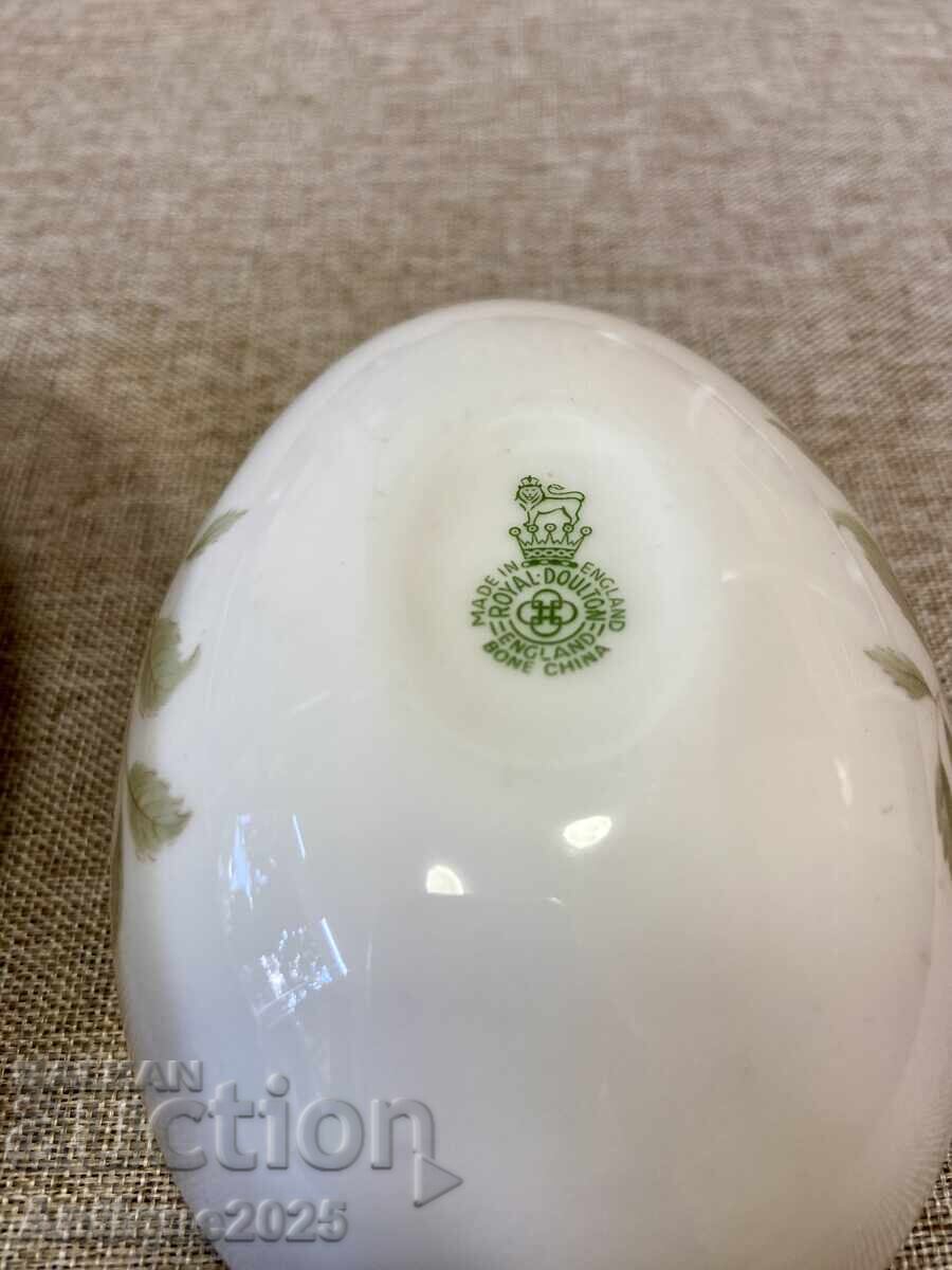 Порцеланова кутия във формата на яйце от Royal Doulton - 5