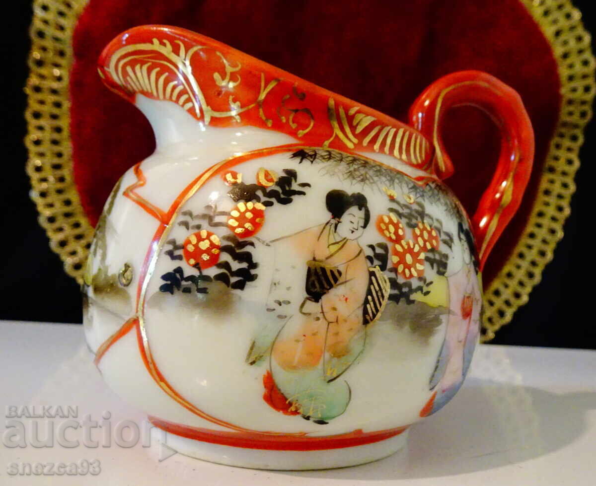 Cană, cană de porțelan japonez Kutani-yaki, albastru-indigo, gheise, aur