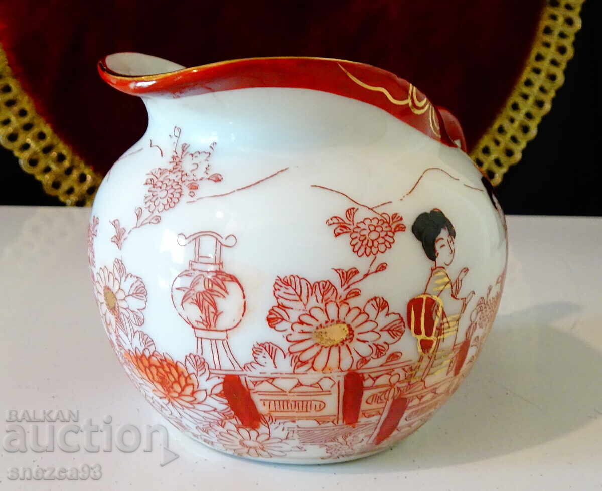 Cană, căniță porțelan japonez, aur, gheise cu preț 19.00 BGN | € 9.71