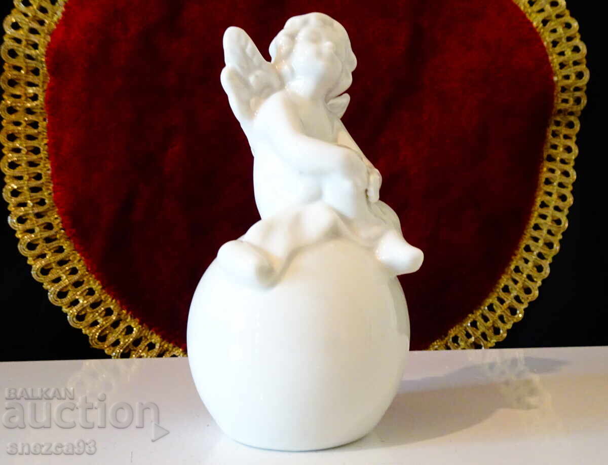 Порцеланова статуетка,фигура Ангел,Херувим. с цена 19.00 лв. | € 9.71