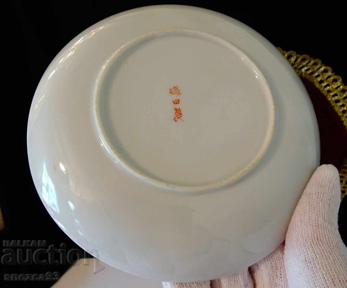 Πιάτο ιαπωνικής πορσελάνης Kutani, χρυσός με τιμή 12.00 BGN | € 6.14