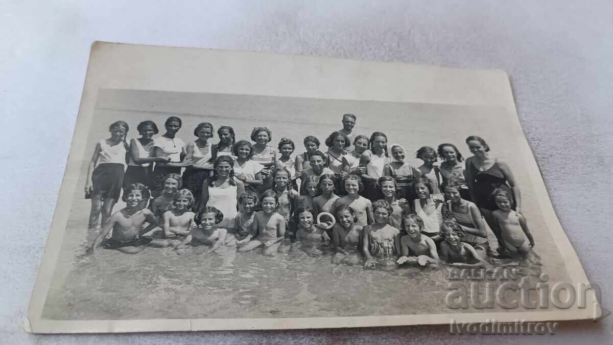 Φωτογραφία Πομόριε, μαθητές της Γ' -β τάξης στην παραλία