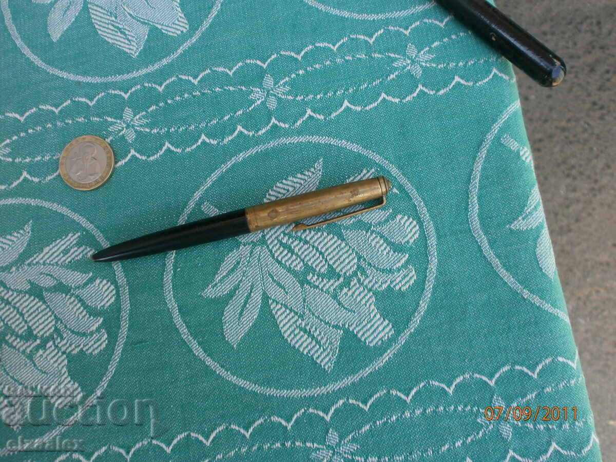 Old bronze pen - 7 Old bronze pen - 7