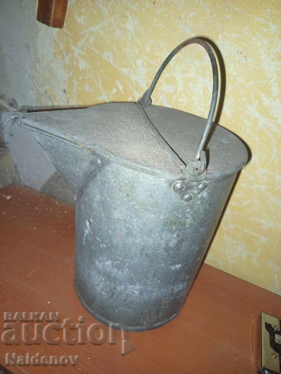 Licitație Ceașcă mare de ceai Țaristă sau de la începutul socialismului