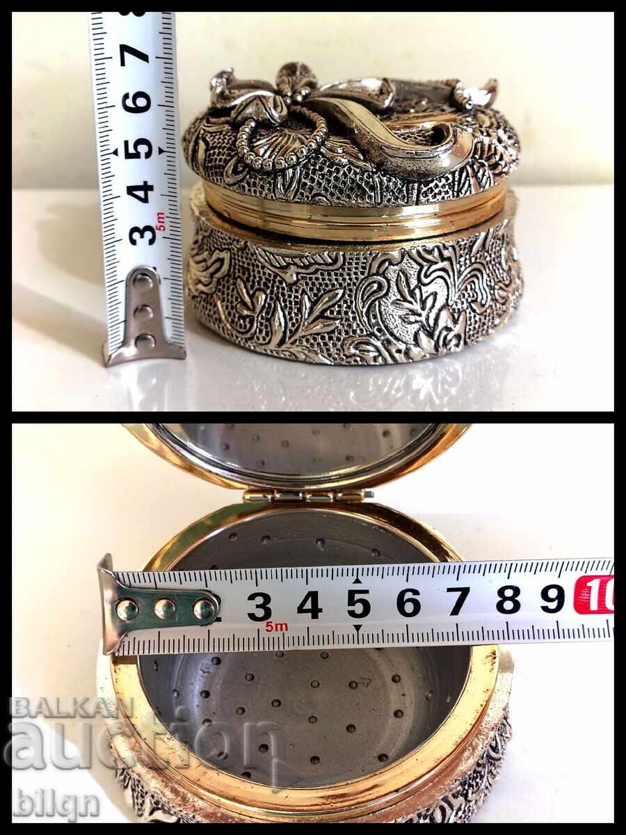 Υπέροχο Σχεδιαστικό Κουτί Κοσμημάτων "Bergers" - 7 Υπέροχο Σχεδιαστικό Κουτί Κοσμημάτων "Bergers" - 7