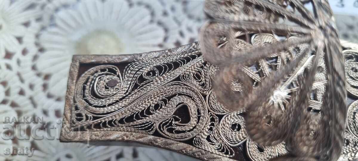 Δημοπρασία Παλιά τελετουργικά φιλικράνα παπούτσια (filigrana nalmi) Δημοπρασία Παλιά τελετουργικά φιλικράνα παπούτσια (filigrana nalmi)