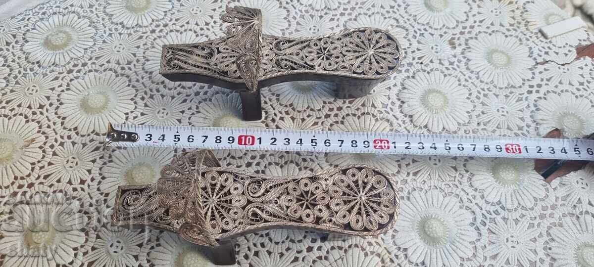 Παλιά τελετουργικά φιλικράνα παπούτσια (filigrana nalmi) Παλιά τελετουργικά φιλικράνα παπούτσια (filigrana nalmi)