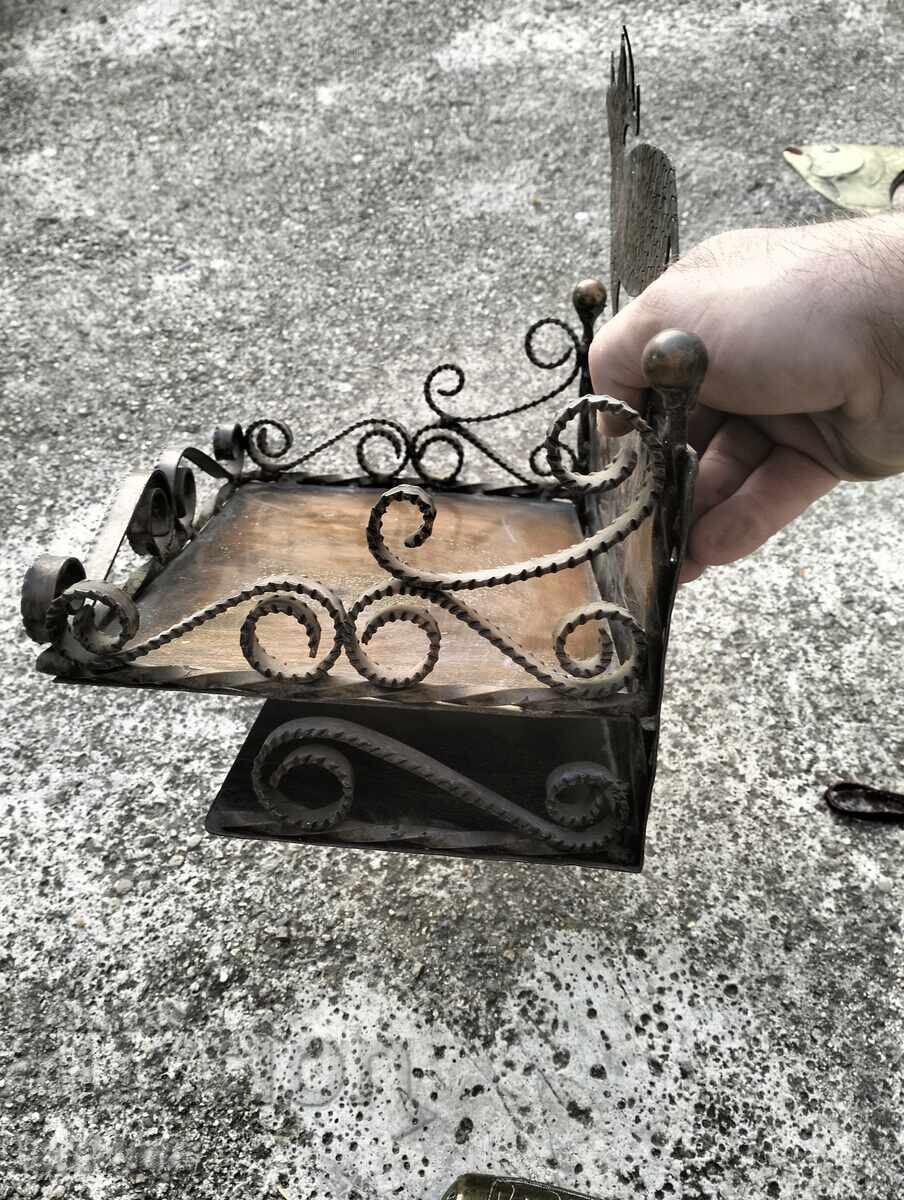 Παλιά μεταλλική ραφιέρα - 6