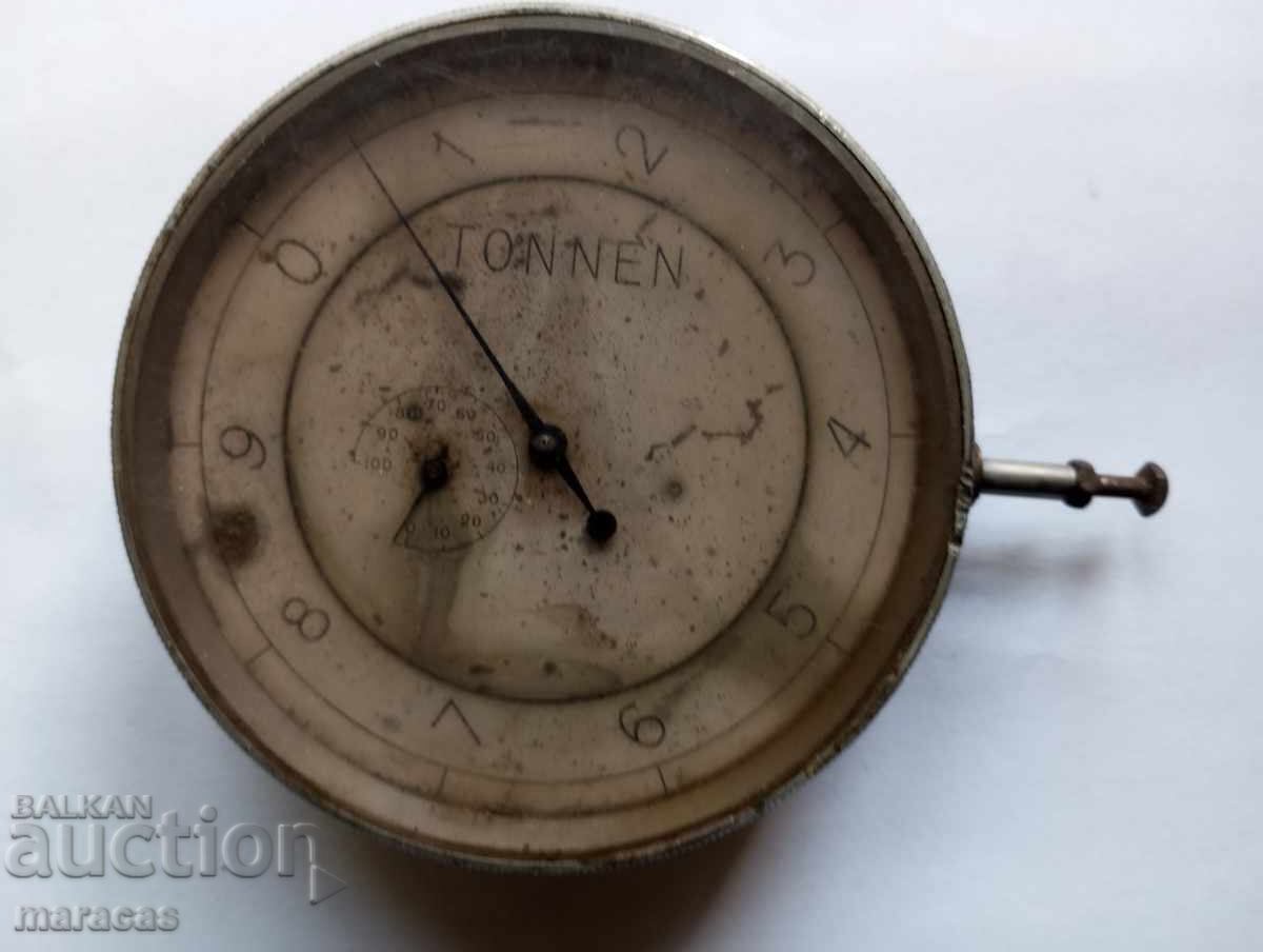 Old mechanical device Old mechanical device