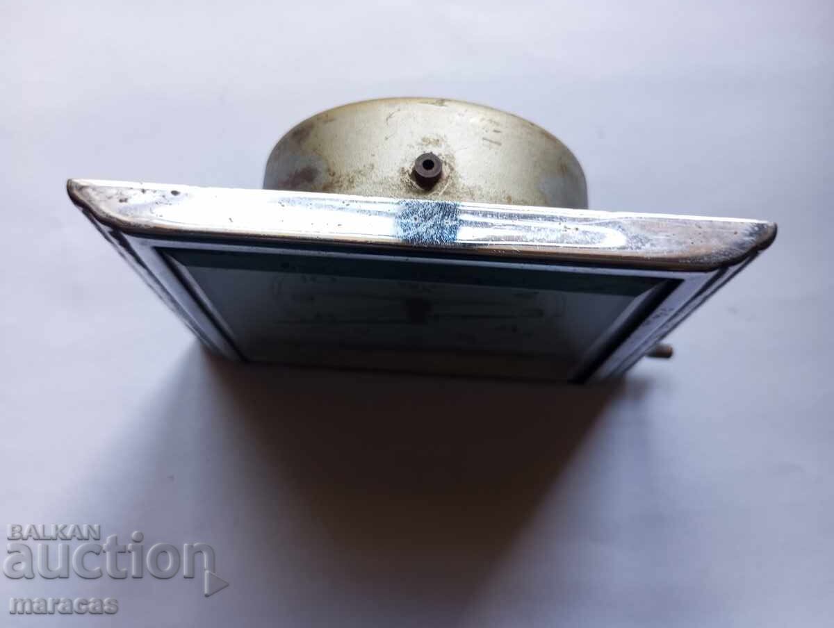 Παλαιό σοβιετικό ξυπνητήρι με τιμή 14.00 BGN | € 7.16