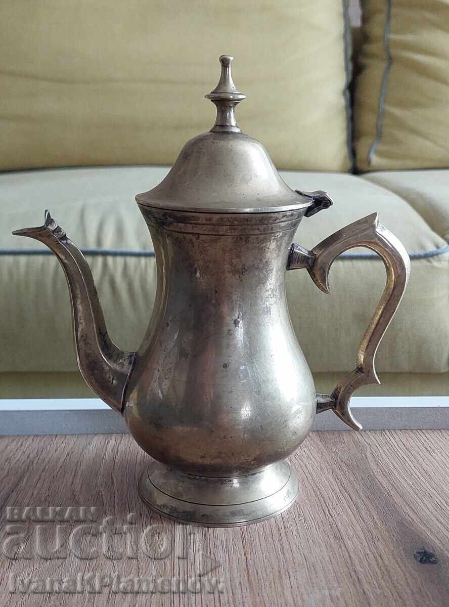 Καναπές από ορείχαλκο για γνώστες με τιμή 34.00 BGN | € 17.38