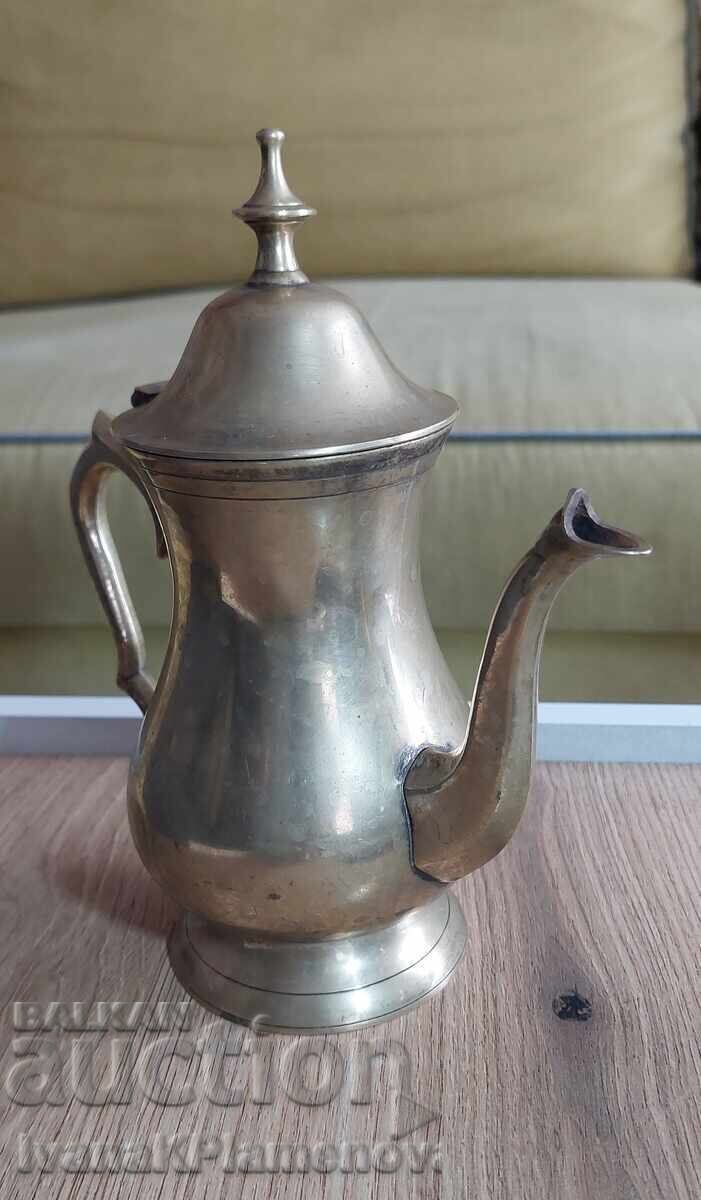 Παράδοση Καναπές από ορείχαλκο για γνώστες