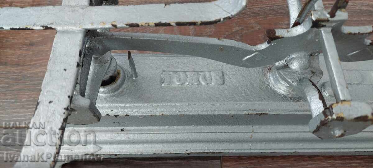 Auction  Vintage Balance Scale for Connoisseurs