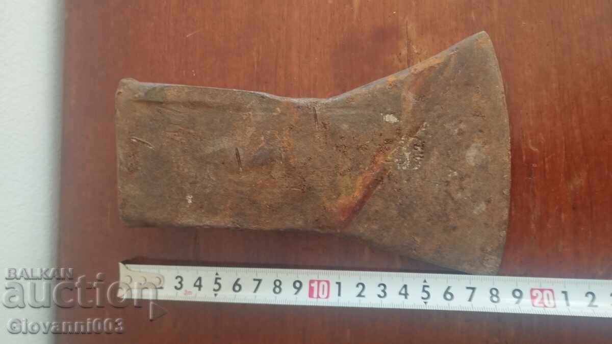 Auction An old axe Auction An old axe