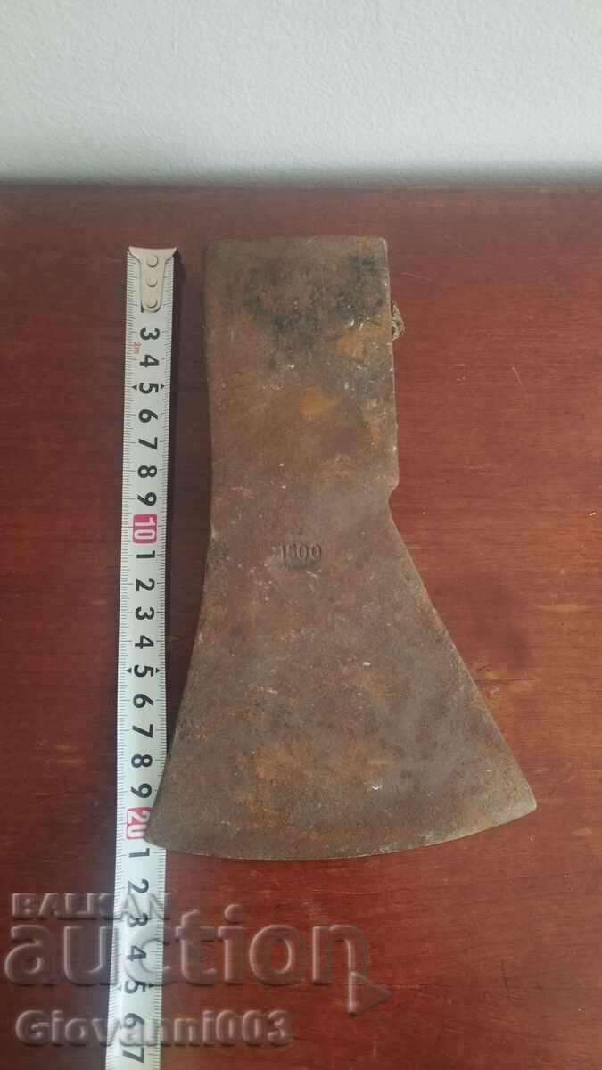 Auction An old axe Auction An old axe