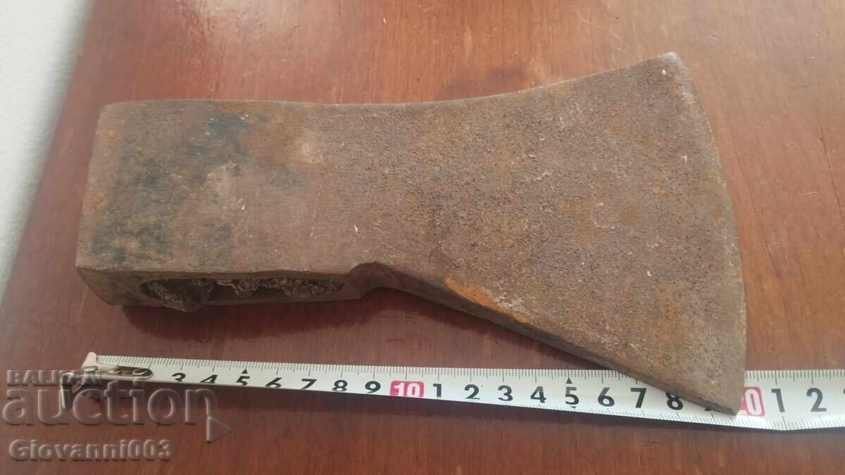 An old axe An old axe