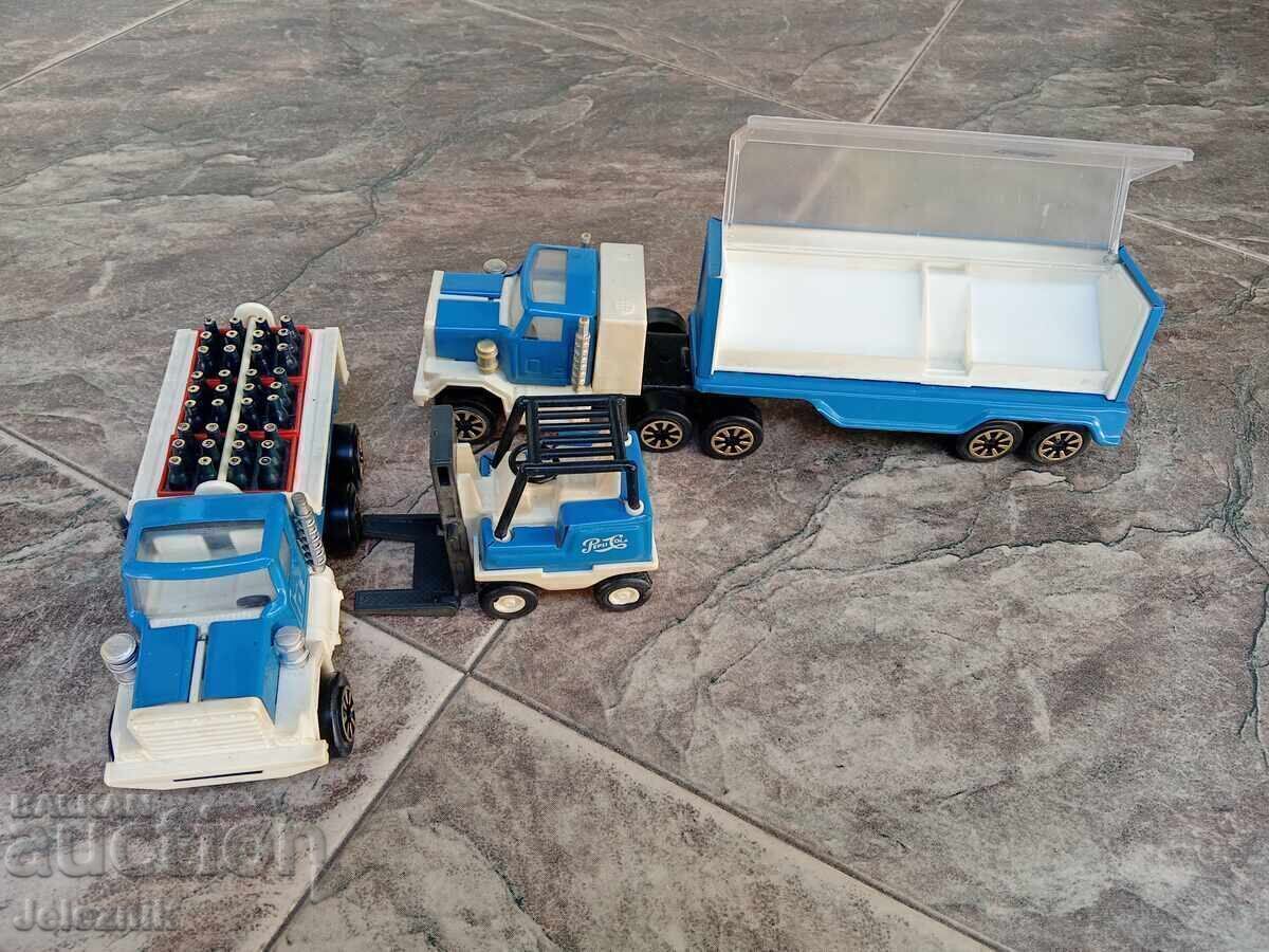 Auction  Rows Toys World/Razgrad Pepsi Cola - Set!