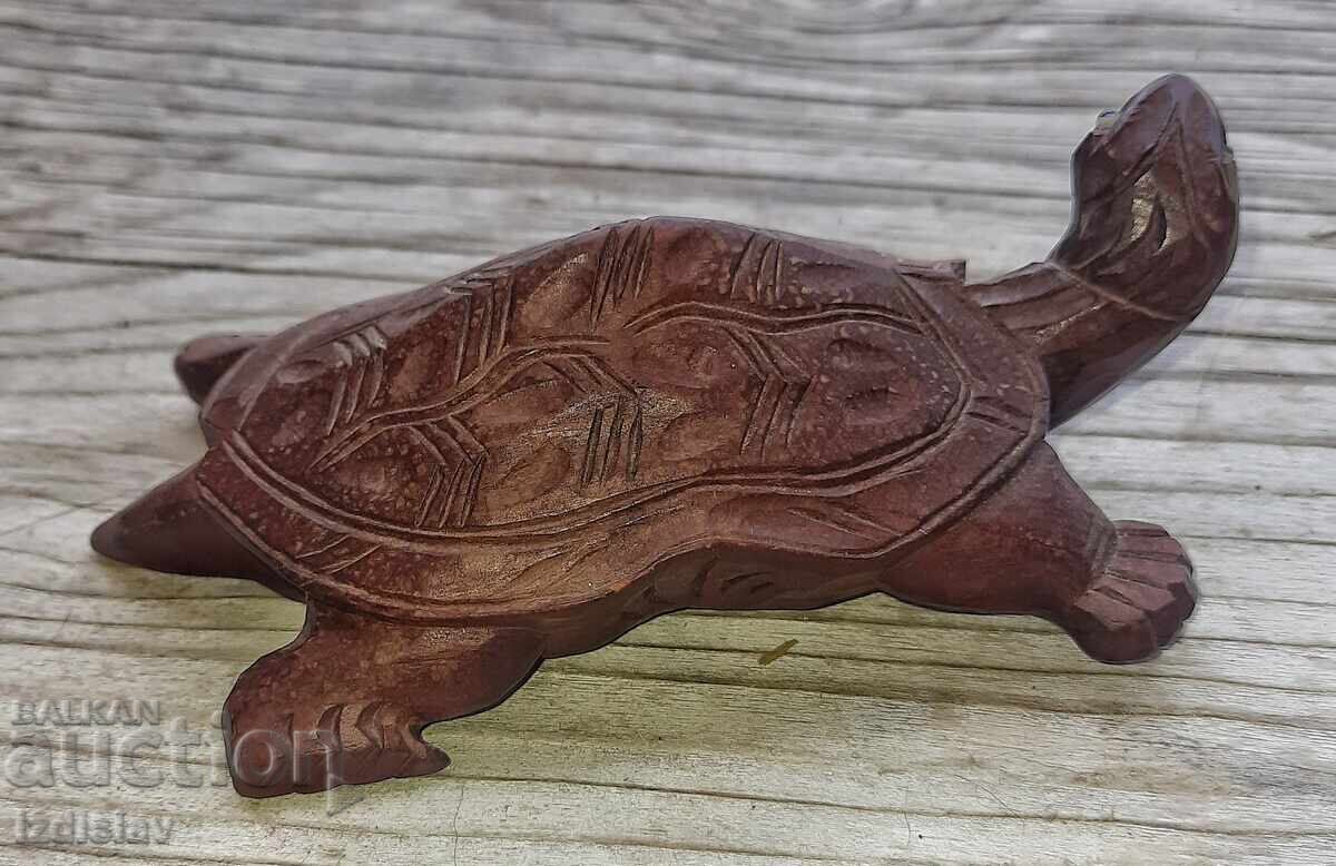 Ξύλινη χελώνα με τιμή 40.00 BGN | € 20.45 Ξύλινη χελώνα με τιμή 40.00 BGN | € 20.45