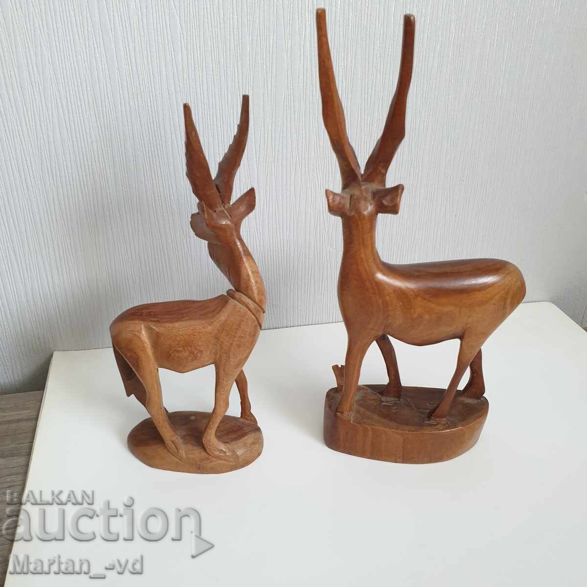 Old wooden deer figures - 5 Old wooden deer figures - 5