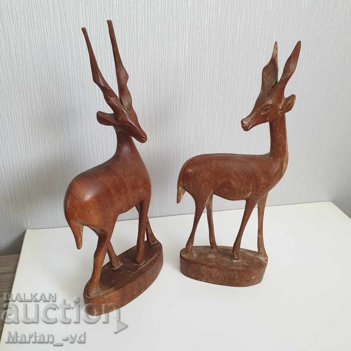 Δημοπρασία Παλιά ξύλινα αγάλματα ελαφιών