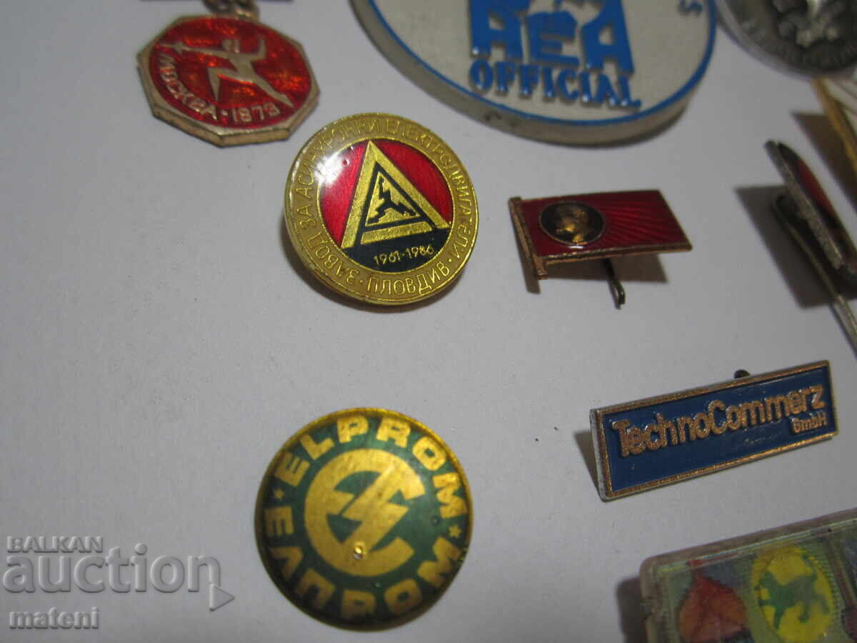 LOT OF BADGES with price € 2.00 | 3.91 BGN