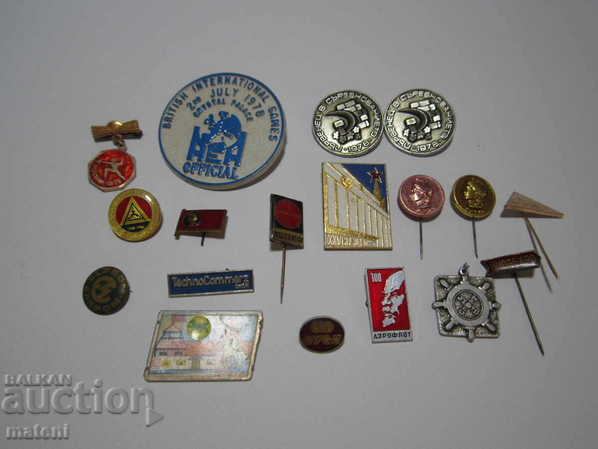 LOT OF BADGES