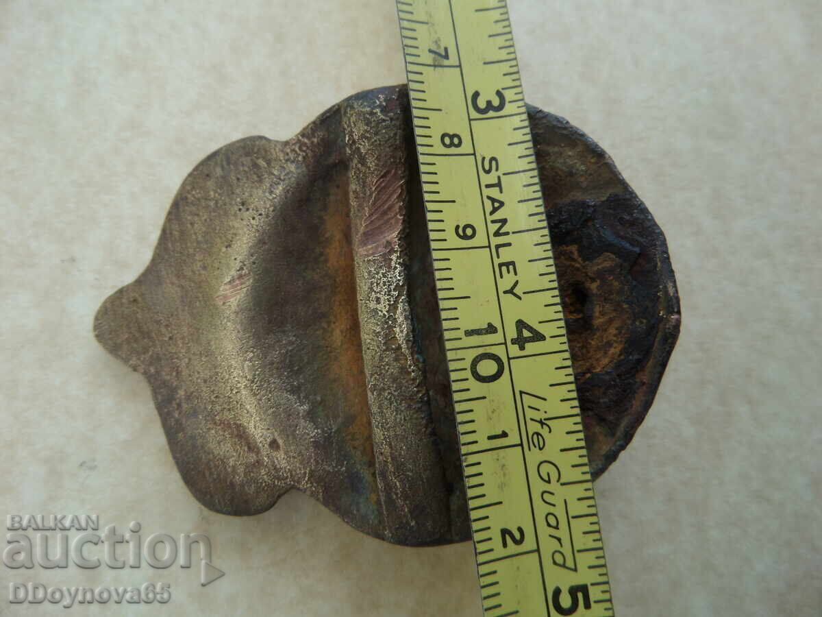 Auction  Half Bronze Pafka