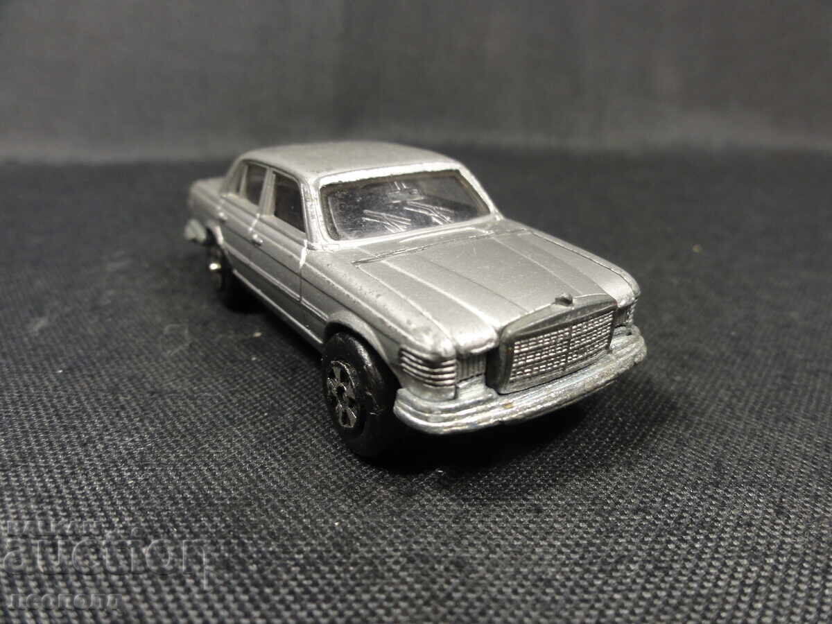 Delivery of OLD RETRO METAL CAR MERCEDES 450 SE LINTOY HONG KONG