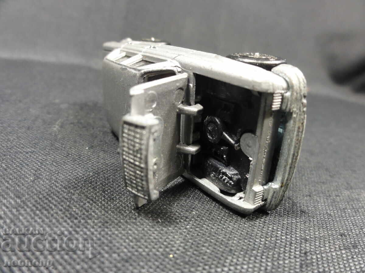 OLD RETRO METAL CAR MERCEDES 450 SE LINTOY HONG KONG - 5