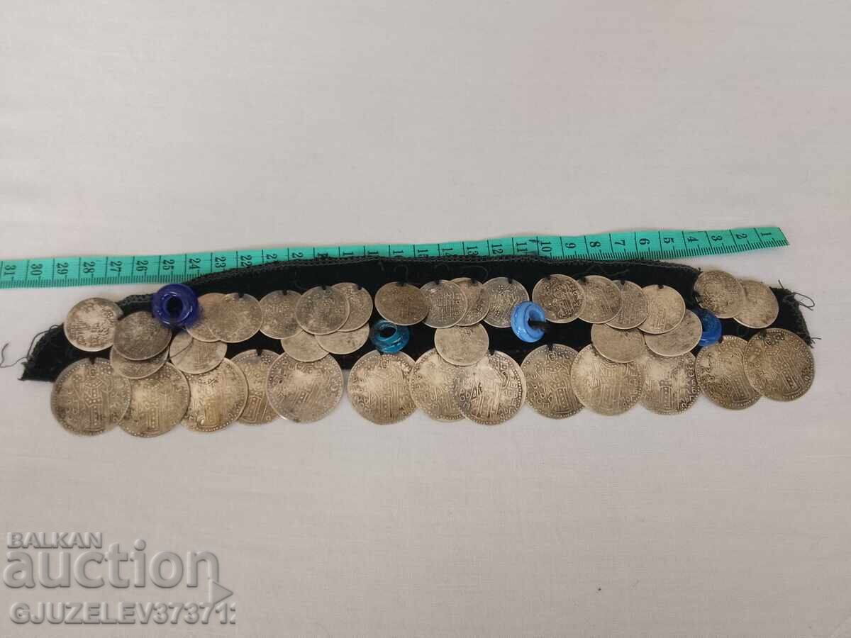 Bijuterii pentru costum popular cu preț 190.00 BGN | € 97.15 Bijuterii pentru costum popular cu preț 190.00 BGN | € 97.15