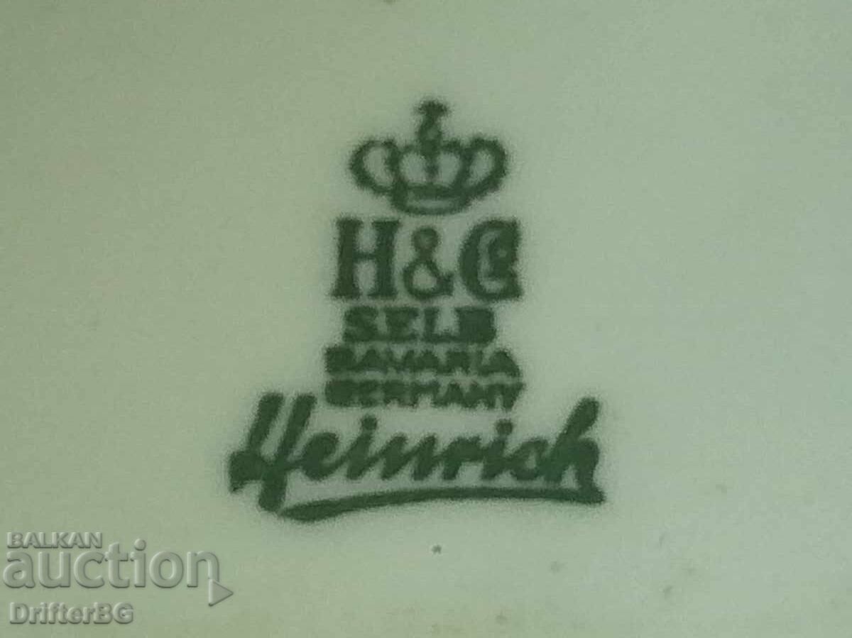 Παλιό πορσελάνη, σήμανση, πιάτο 38/26εκ με τιμή 10.00 BGN | € 5.11 Παλιό πορσελάνη, σήμανση, πιάτο 38/26εκ με τιμή 10.00 BGN | € 5.11