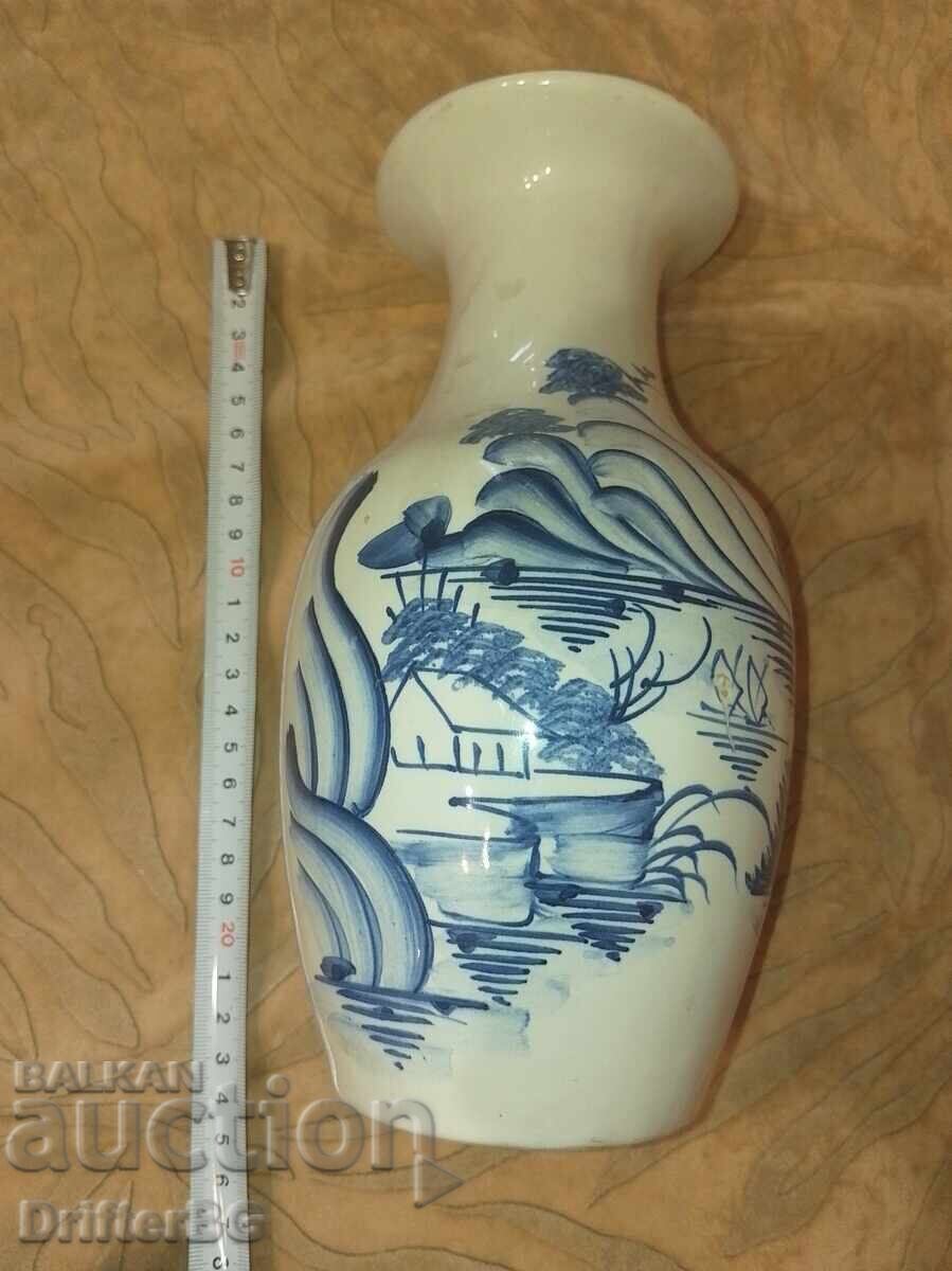 Auction Old porcelain, marking, vase height 22 cm Auction Old porcelain, marking, vase height 22 cm