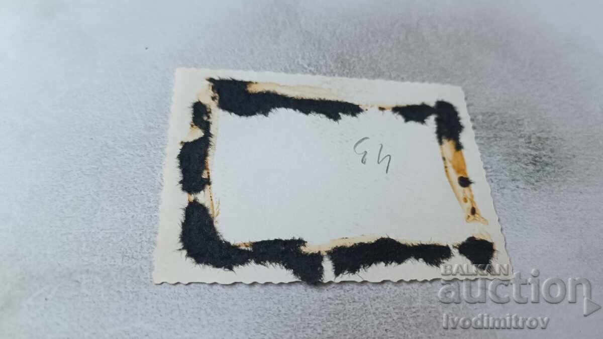 Снимка Три млади момичета на плажа с цена 1.65 лв. | € 0.84