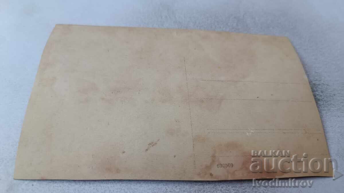 Φωτογραφία Δύο νεαρά κορίτσια στη θάλασσα με τιμή 2.35 BGN | € 1.20