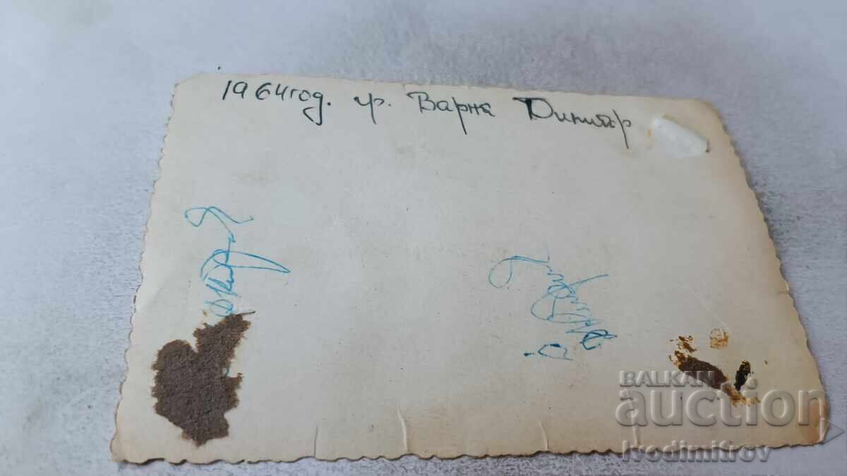 Снимка Варна Мъж на брега на морето 1964 с цена 1.75 лв. | € 0.89