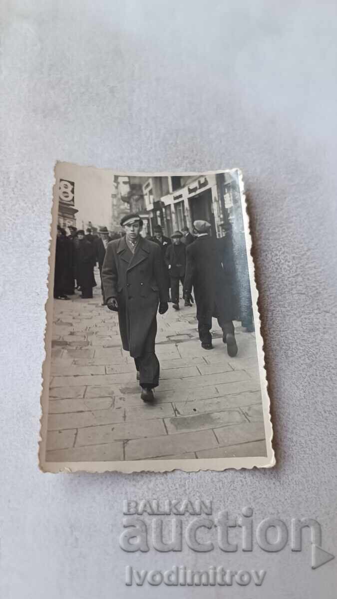 Fotografie Sofia Un tânăr la plimbare