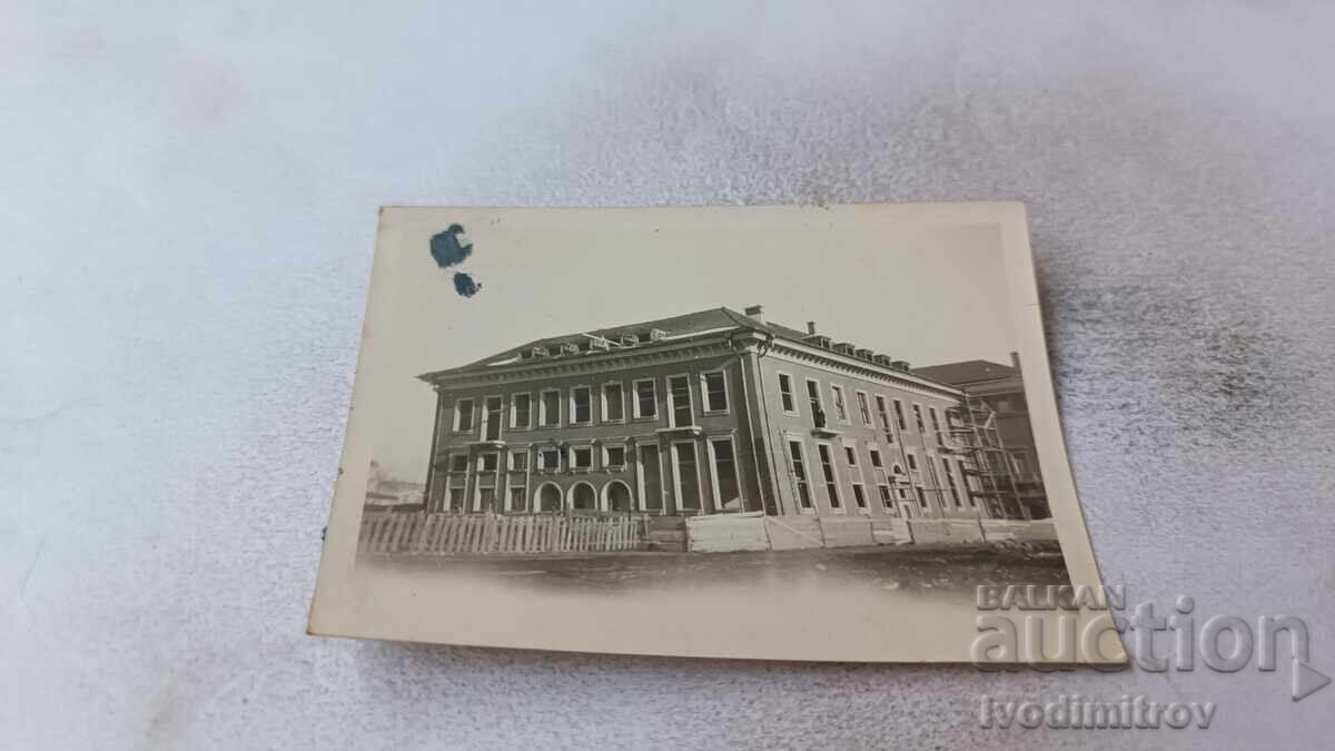 Снимка Новопостроена административна сграда