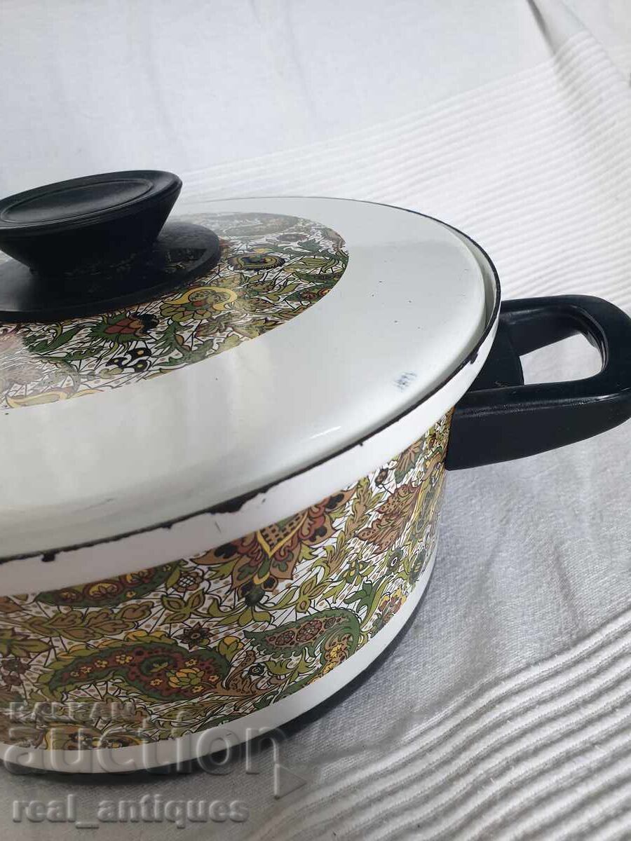 Delivery of Bulgarian Enamel Pot - Kashmir