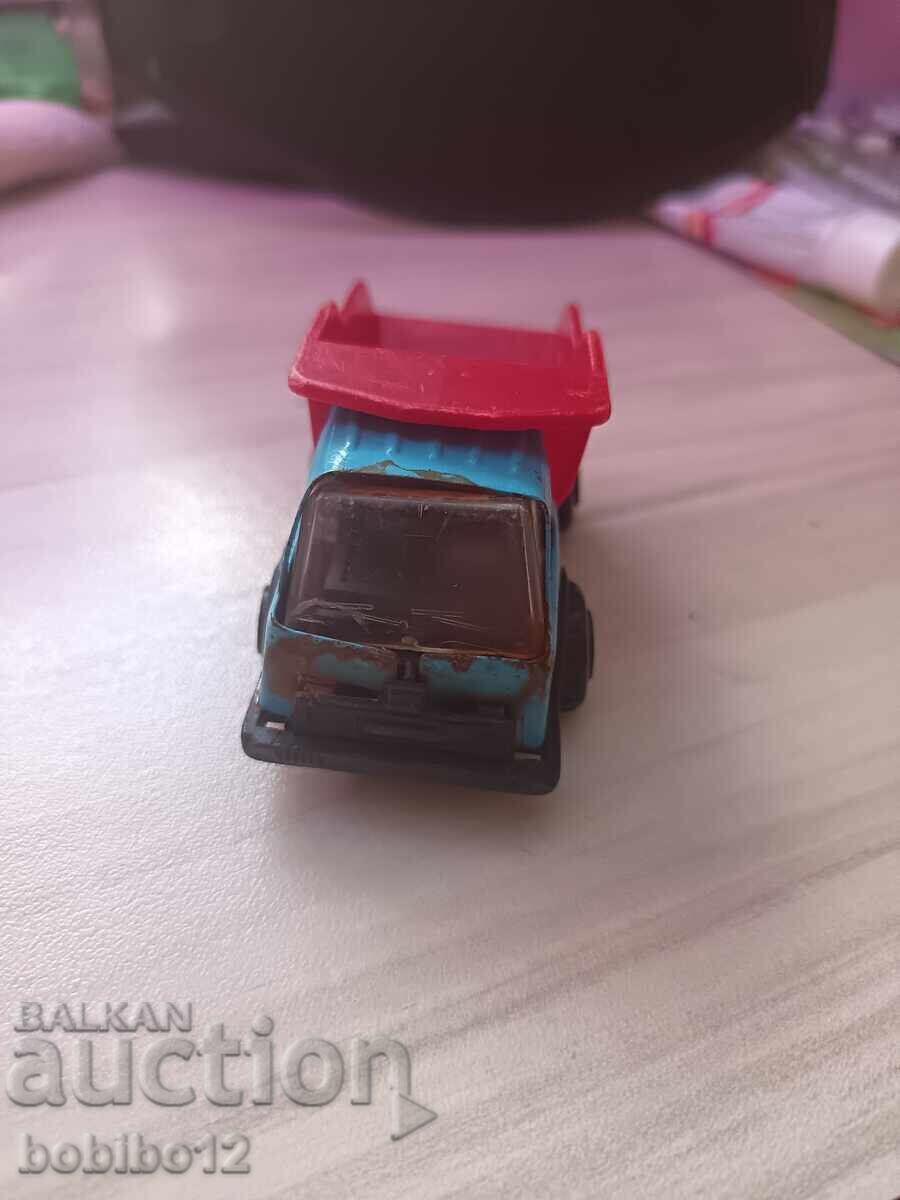 Δημοπρασία Παλιό λαμαρινένιο σοσιαλιστικό παιχνίδι