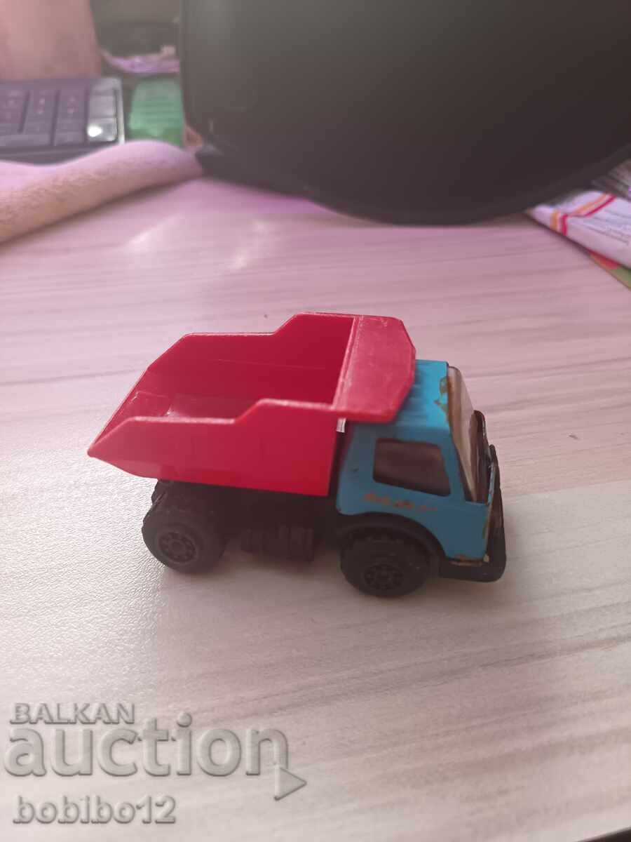 Παλιό λαμαρινένιο σοσιαλιστικό παιχνίδι