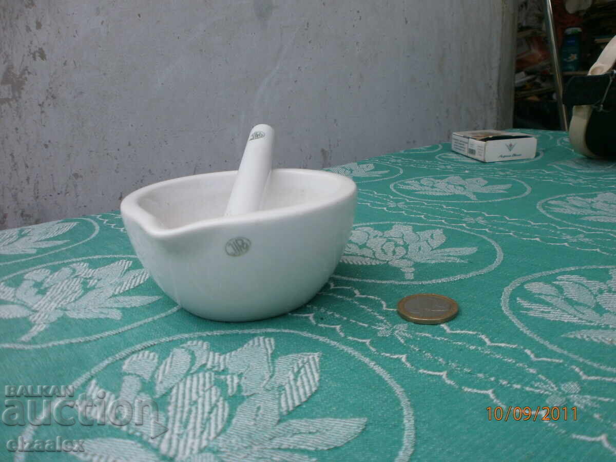 Auction  Porcelain mortar with markings