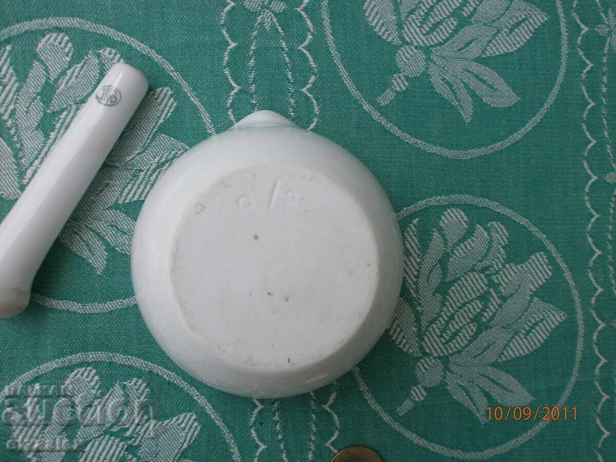 Porcelain mortar with markings - 5