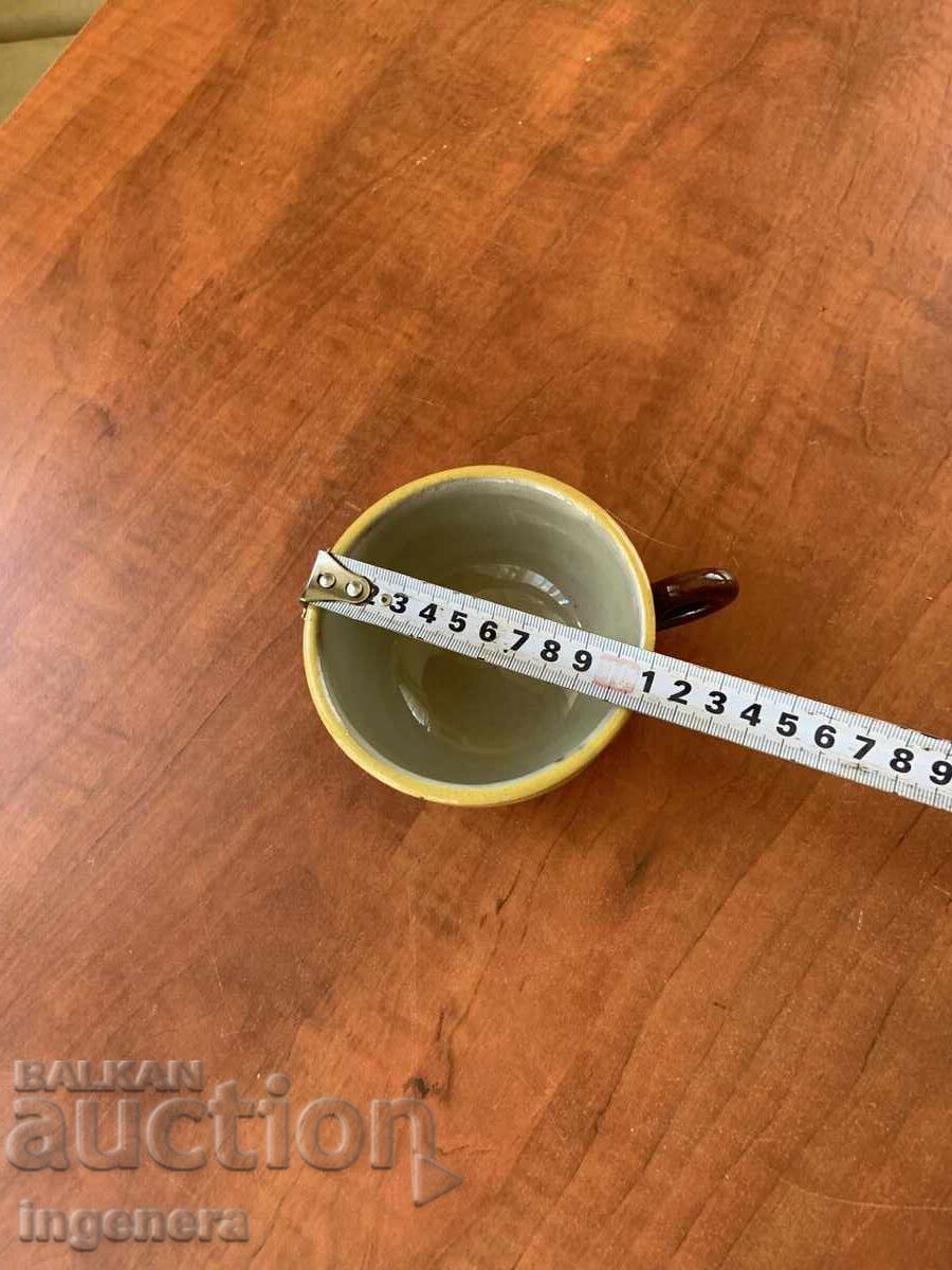 CANĂ MARE DIN PORȚELAN cu preț 4.00 BGN | € 2.05