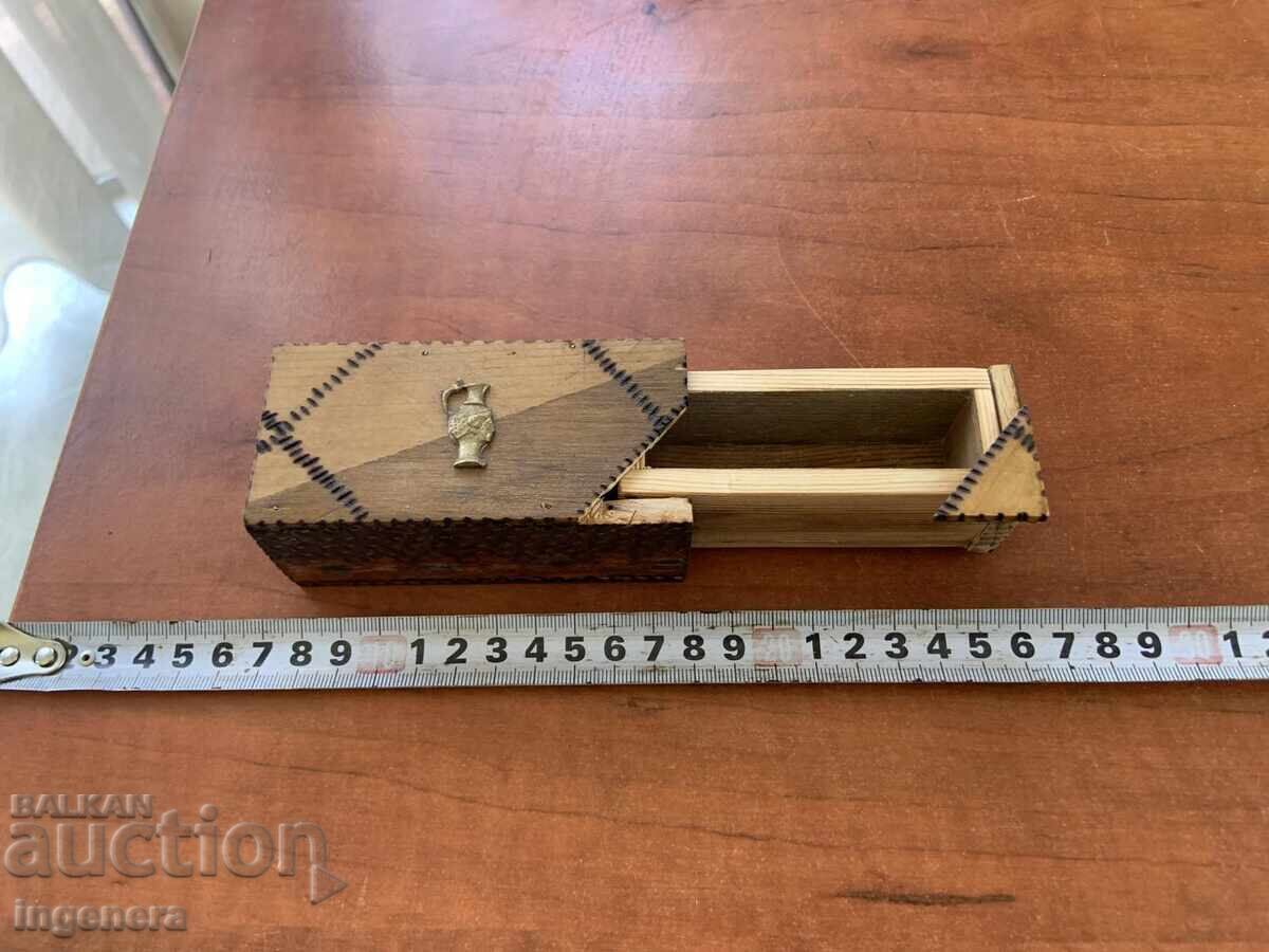 Wooden Box with Secret Opening! - 6