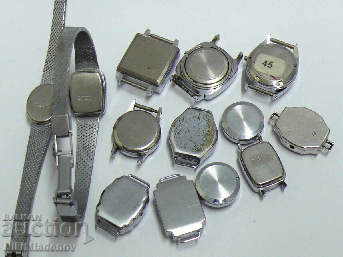 Лот Съветски корпуси за дамски ръчни часовници - 6 Лот Съветски корпуси за дамски ръчни часовници - 6
