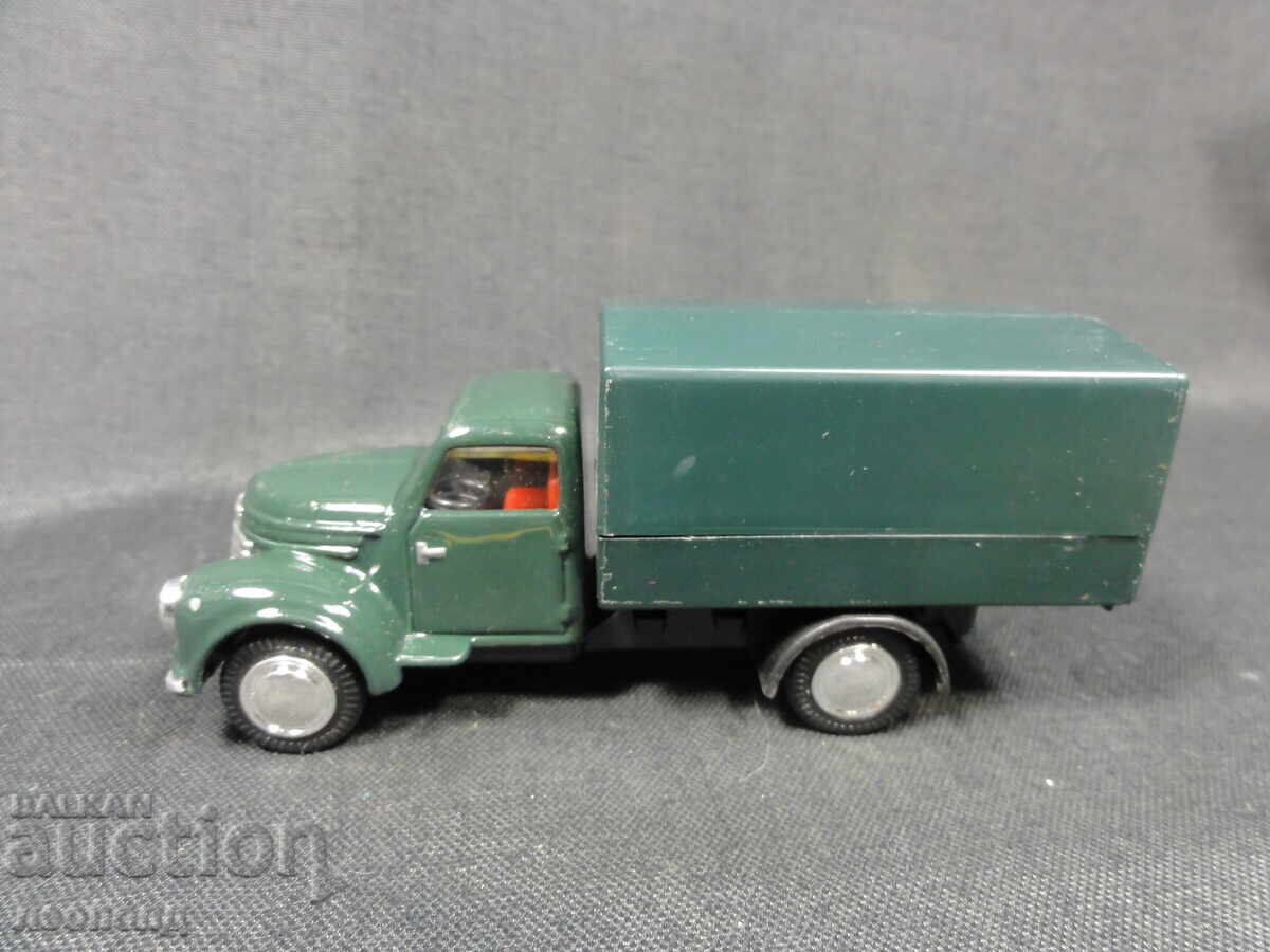 1/43 METAL CAR SCALE MODEL FRAMO V 901/2 WORLEIN with price 20.00 BGN | € 10.23 1/43 METAL CAR SCALE MODEL FRAMO V 901/2 WORLEIN with price 20.00 BGN | € 10.23