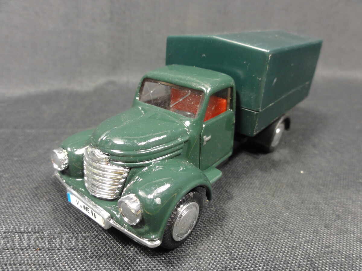 1/43 METAL CAR SCALE MODEL FRAMO V 901/2 WORLEIN 1/43 METAL CAR SCALE MODEL FRAMO V 901/2 WORLEIN