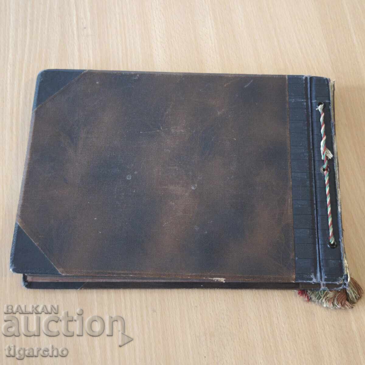 Album Regatul Bulgariei cu preț 250.00 BGN | € 127.82 Album Regatul Bulgariei cu preț 250.00 BGN | € 127.82