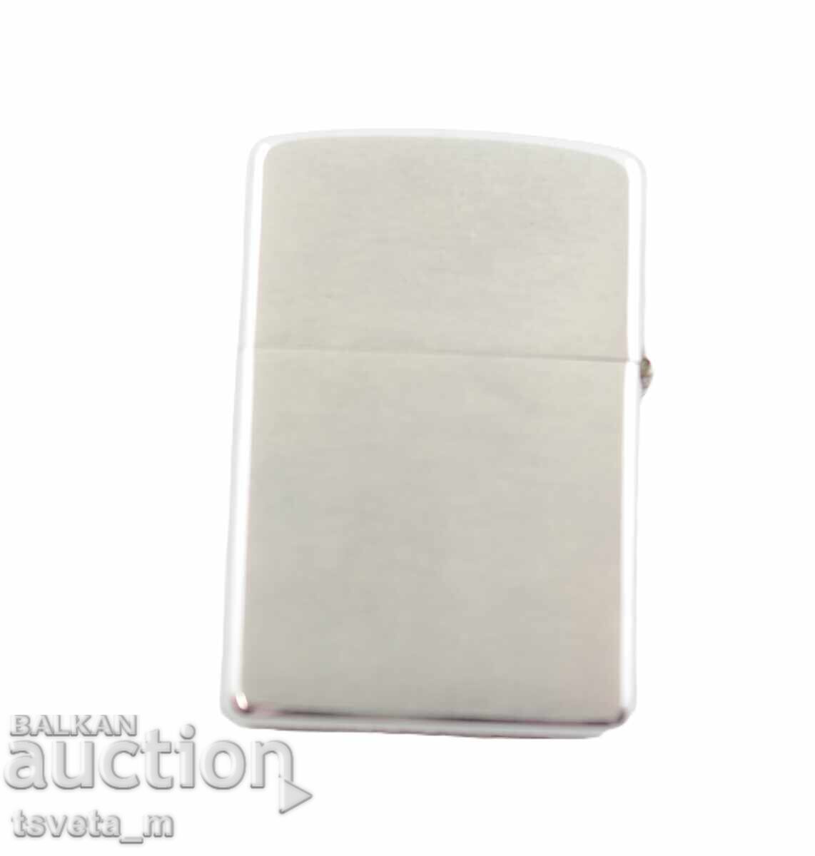 Αναπτήρας βενζίνης ZIPPO IAM CANADIAN με τιμή 15.00 BGN | € 7.67 Αναπτήρας βενζίνης ZIPPO IAM CANADIAN με τιμή 15.00 BGN | € 7.67