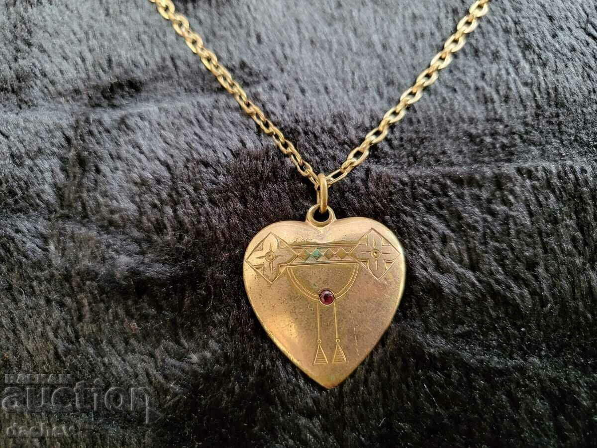 Доставка на Позлатен кордон със сърце РУБИН фолклорно колие накит носия Доставка на Позлатен кордон със сърце РУБИН фолклорно колие накит носия